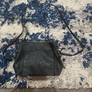 Universal Thread Black Crossbody Bag